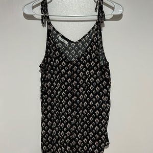 Maurice’s brand tank